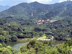 深圳仙湖植物公園 - 藥用植物園  西側湖山景色Shenzhen Fairy Lake Botanical Garden – Medicinal Plant Garden, West Side Lake & Mountain View